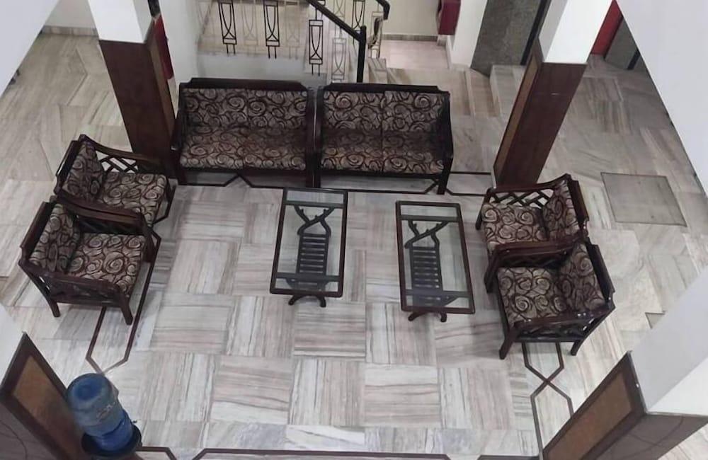 Ashish Palace Hotel